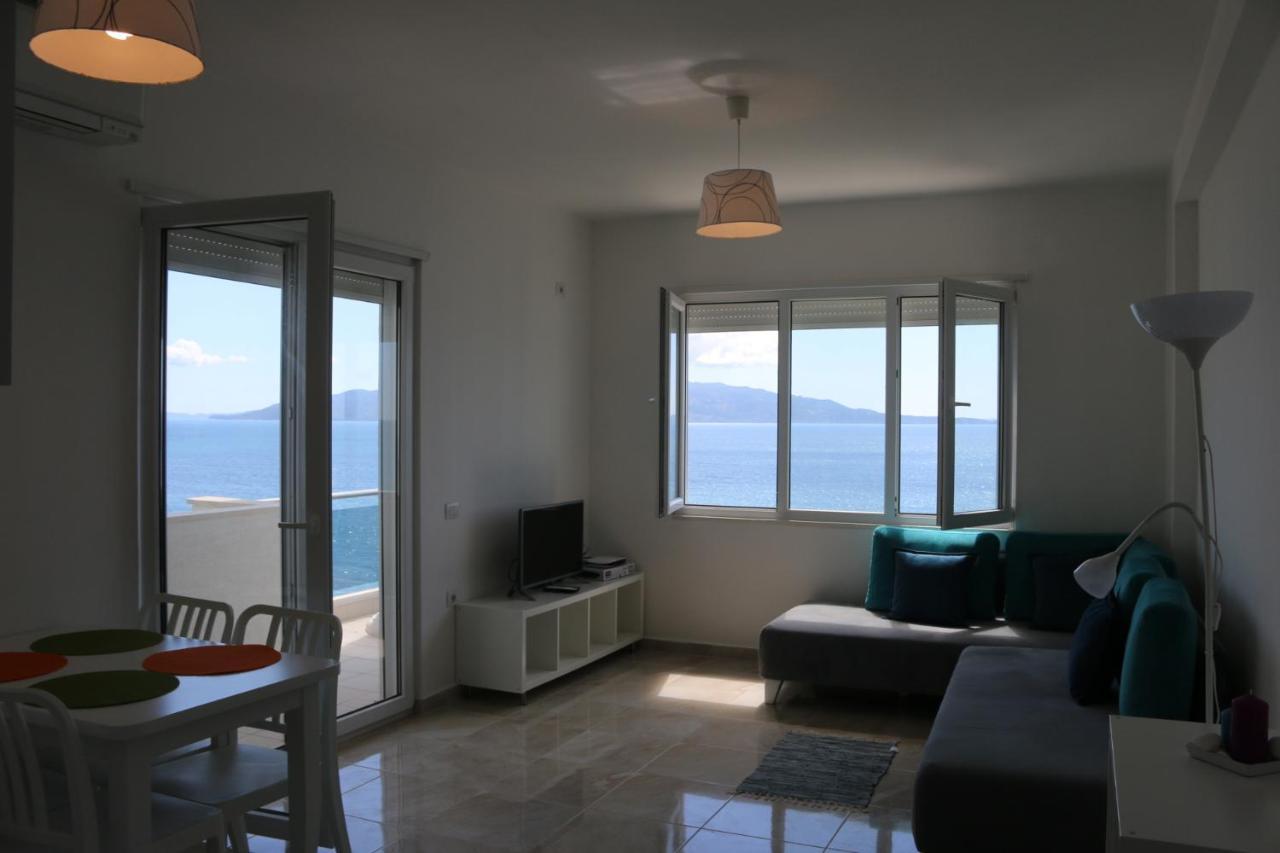 White Sea View Appartement