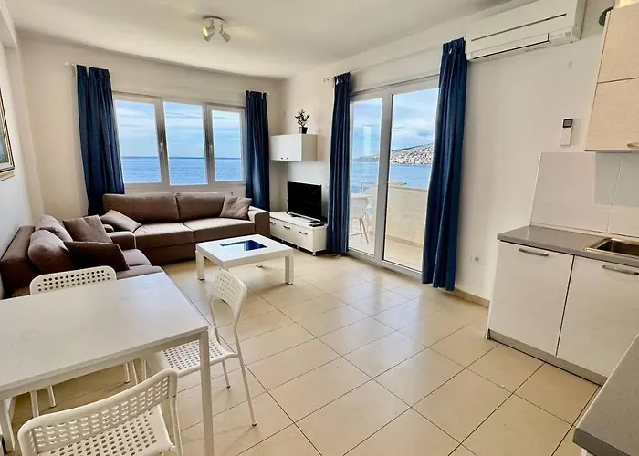 White Sea View Residence