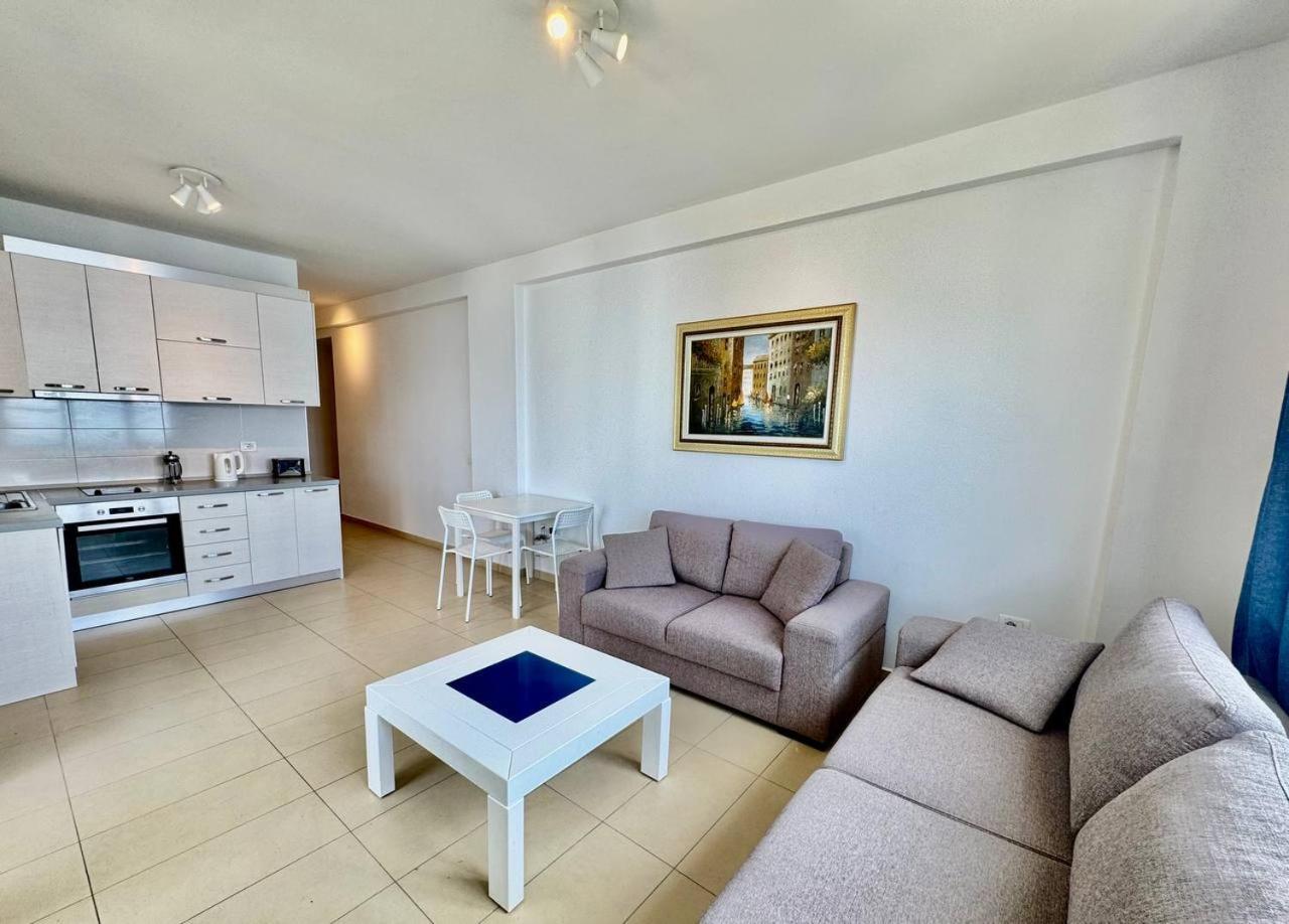 White Sea View Apartman *