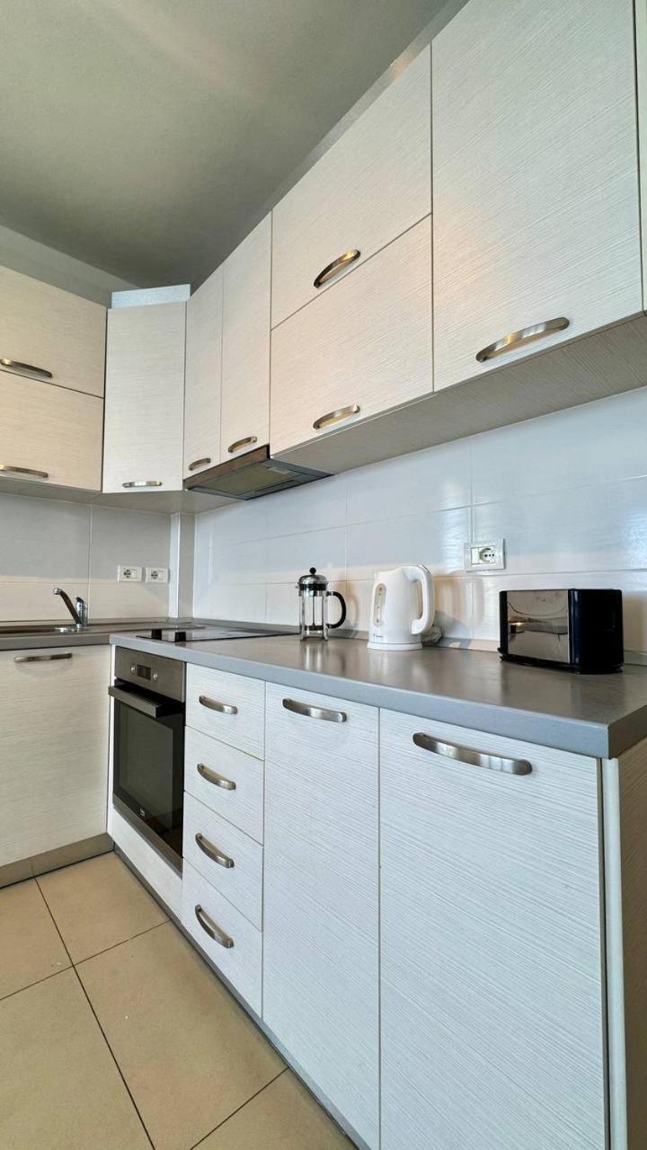 Apartament White Sea View