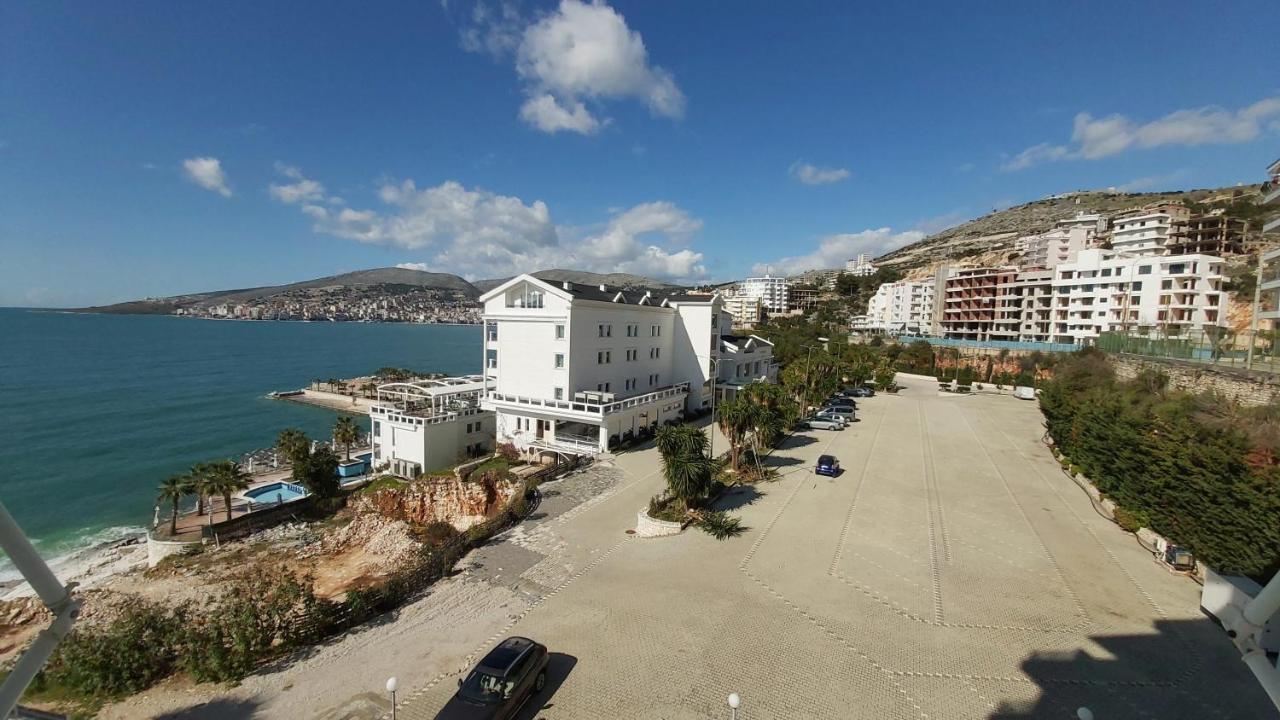 Apartament White Sea View *